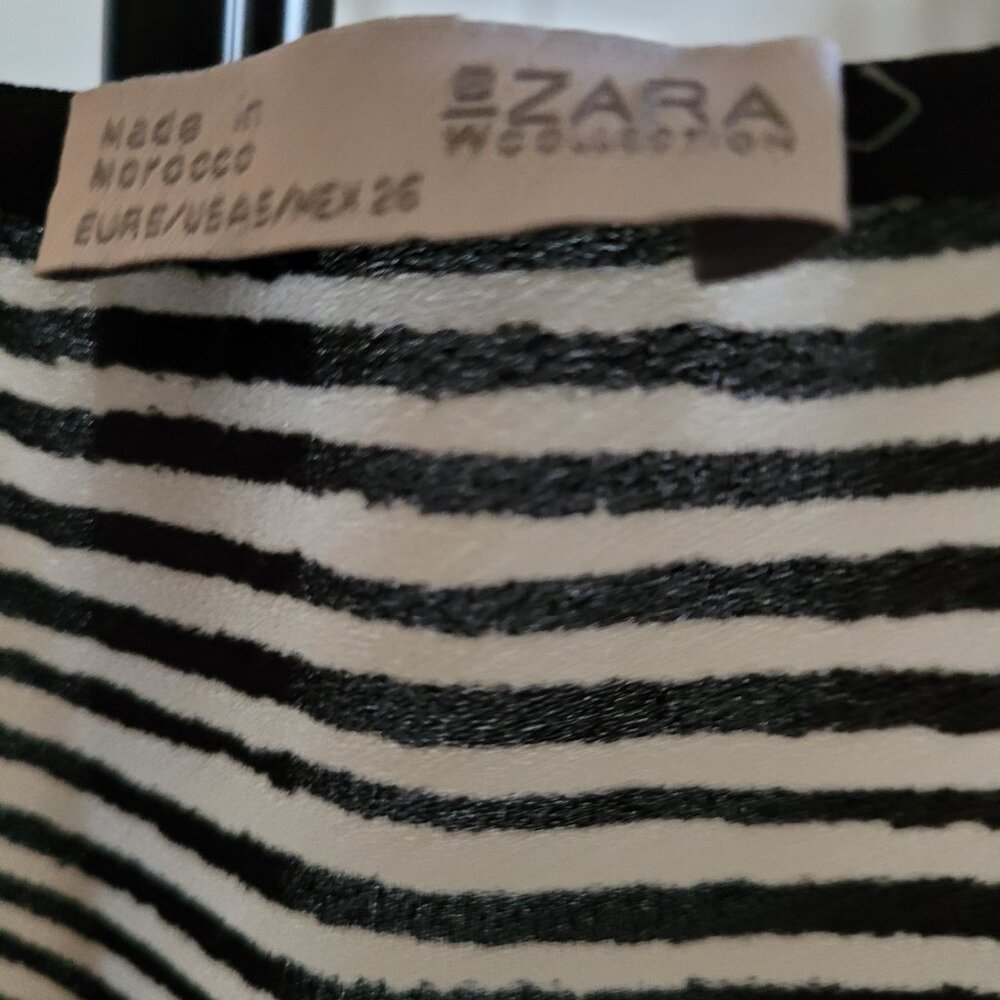 Zara Zebra Pattern Cropped Cold Shoulder Summer Top Size Small - Picture 6 of 9